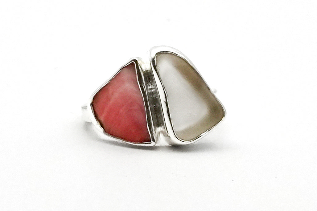Coral Kiss Ring